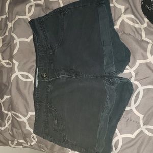 Jolt black shorts